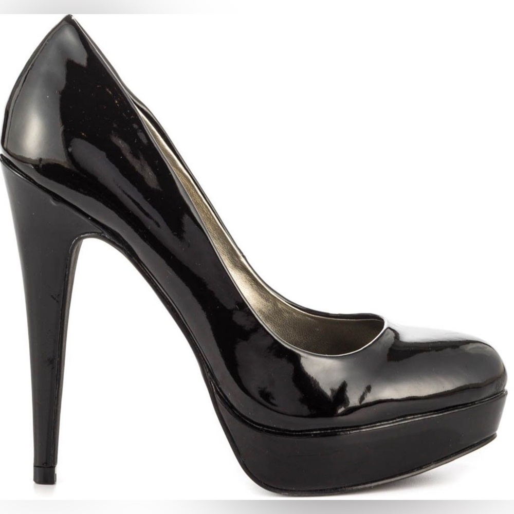 G by GUESS Black Women's Classic Platform Pump